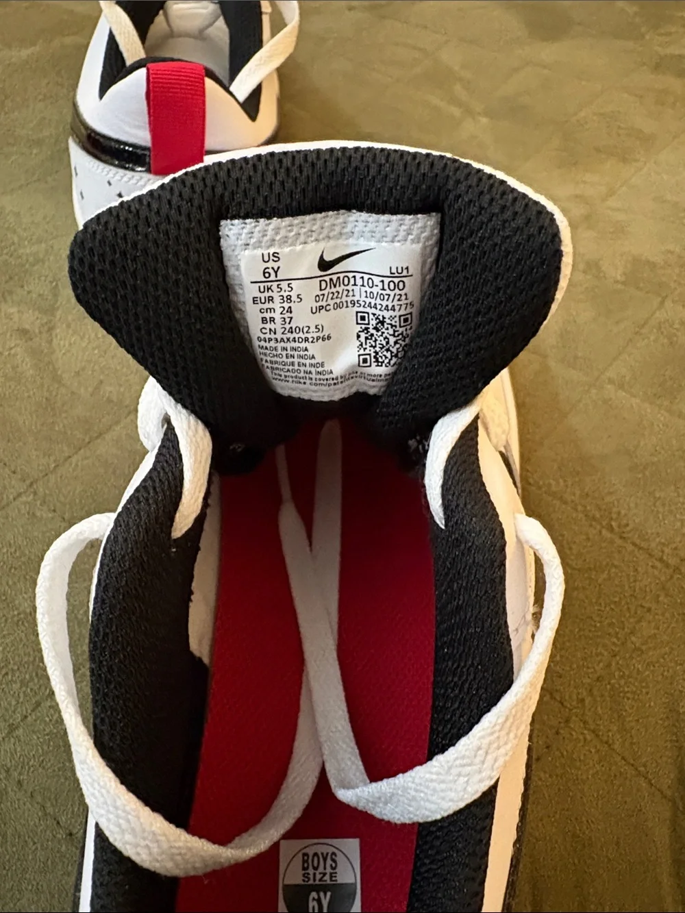 Nike Court Borough Low 2 SE 'White Very Berry' DM0110-100
